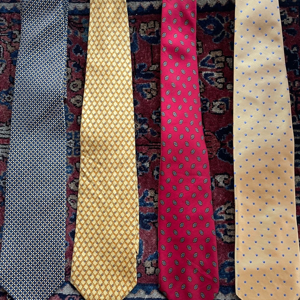 4 Brooks Brothers Ties - silk